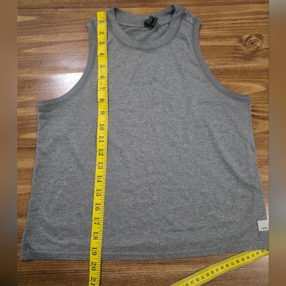 Vuori Heather Gray Women's Muscle Tee - Picture 6 of 7